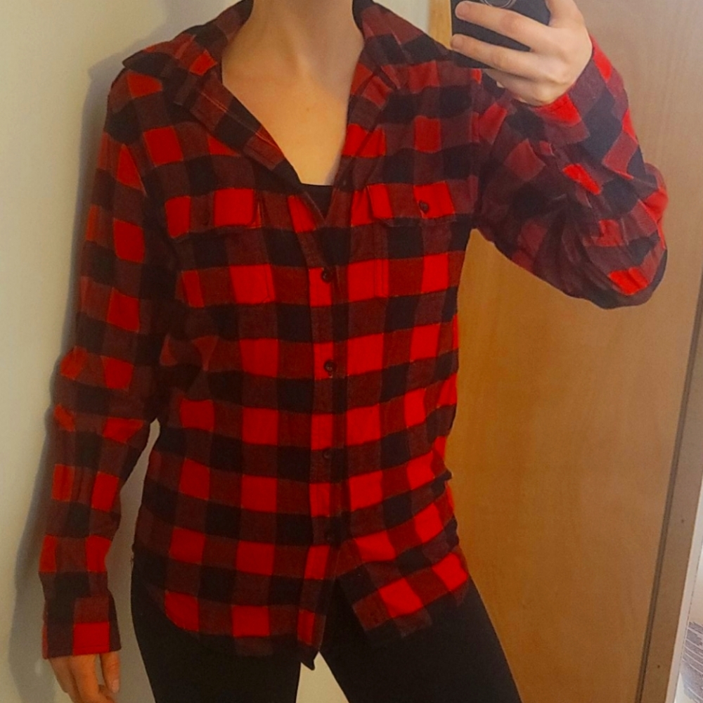 Goodfellow plaid red and black button down shirt